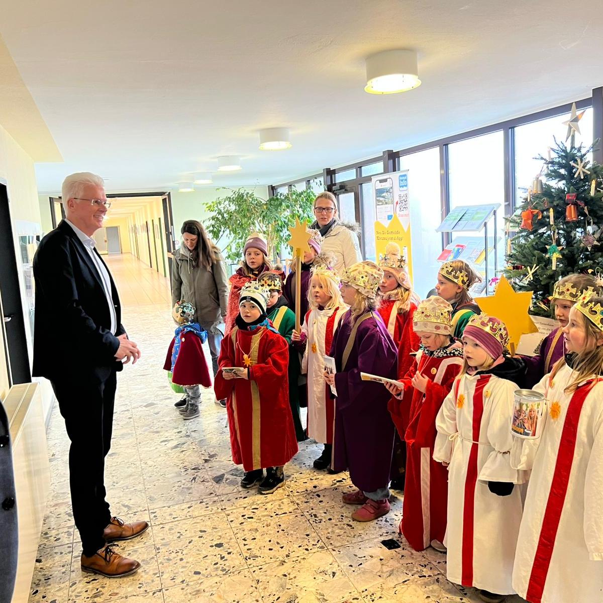 Sternsinger St. Heribert, Kreuzau im Rathaus